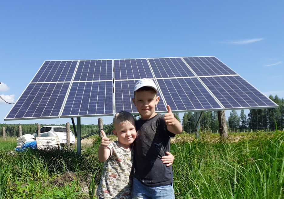 Installation, Installation von Solar-Photovoltaik-Modulen auf dem Boden, kW