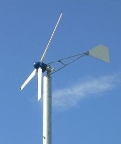 Installation des Windgenerators Fortis Montana 5 kW