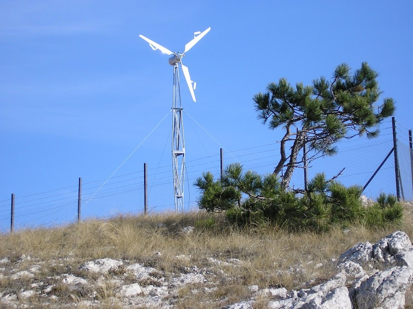 Installation of 11m mast