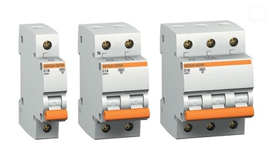 Installation and connection of circuit breakers