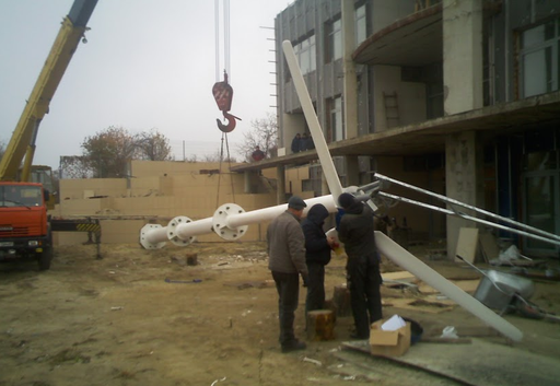 Delivery of masts, components, lifting mechanisms